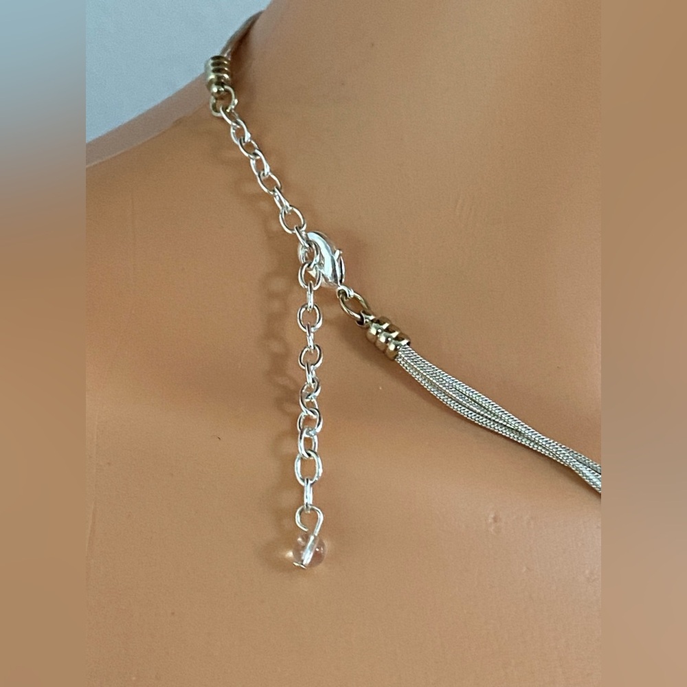 BEAUTIFUL MULTI TIERED NECKLACE - Picture 5 of 16